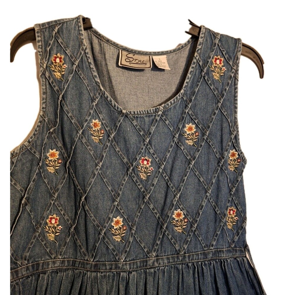 Vtg STYLE Denim Dress Sz L Sleeveless Floral Embroidered Flared Waist Tie 79552 - Picture 2 of 12